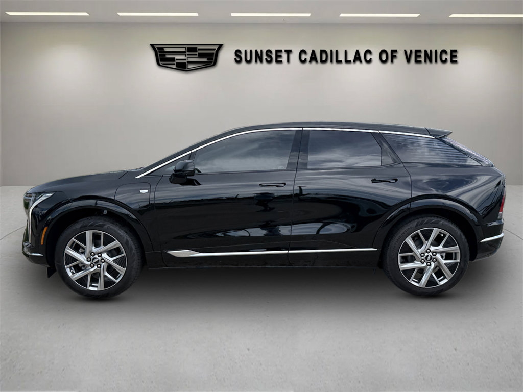New 2026 Cadillac Optiq Luxury 1 RWD image 6