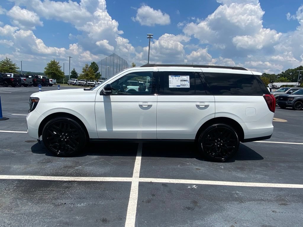 New 2027 Ford Expedition Platinum w/ Stealth Performance Package AWD/4WD image 4