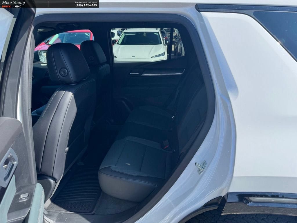 New 2027 GMC Terrain AT4 w/ Convenience Package III AWD/4WD image 12