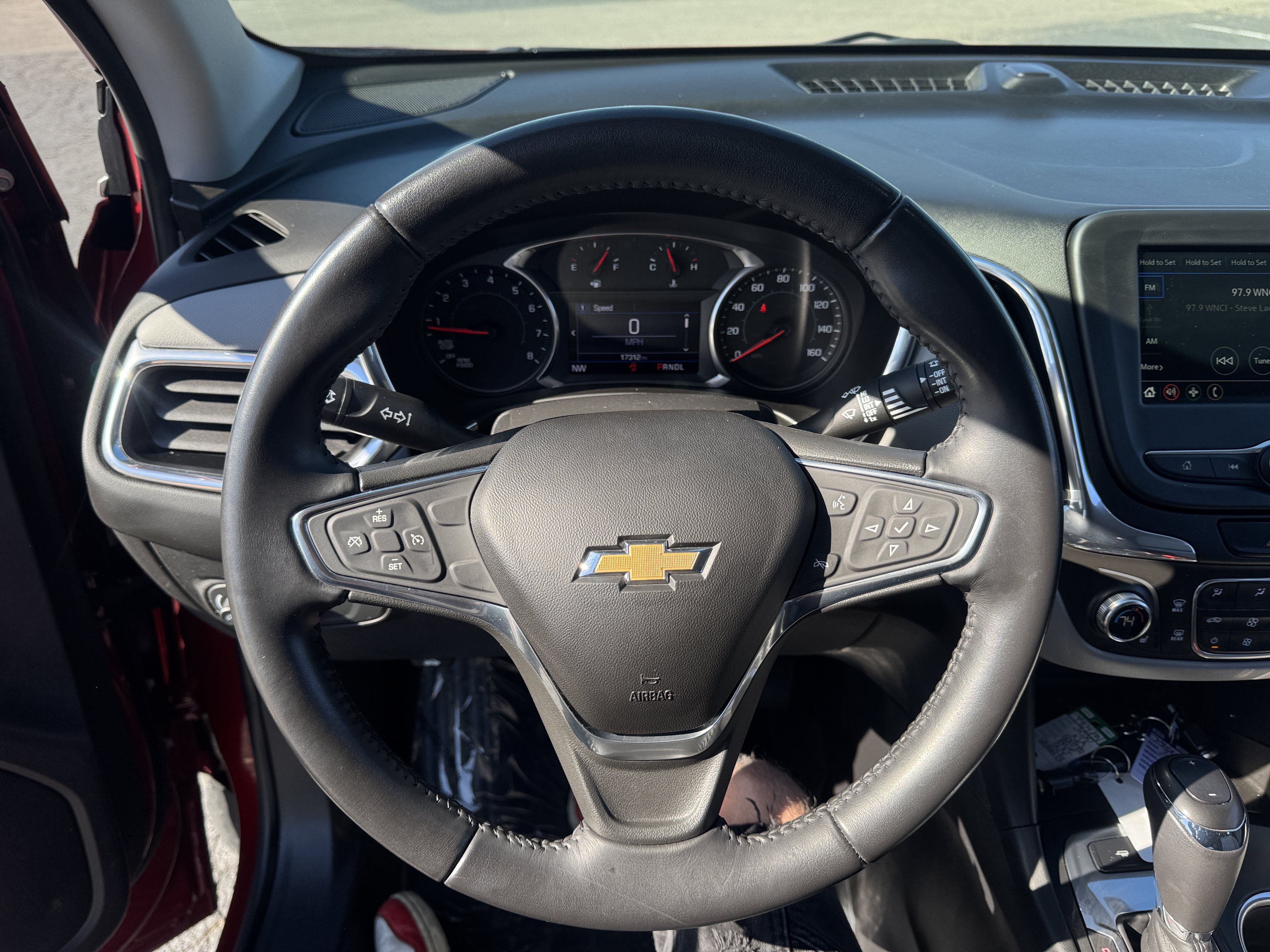 Used 2019 Chevrolet Equinox LT FWD image 19