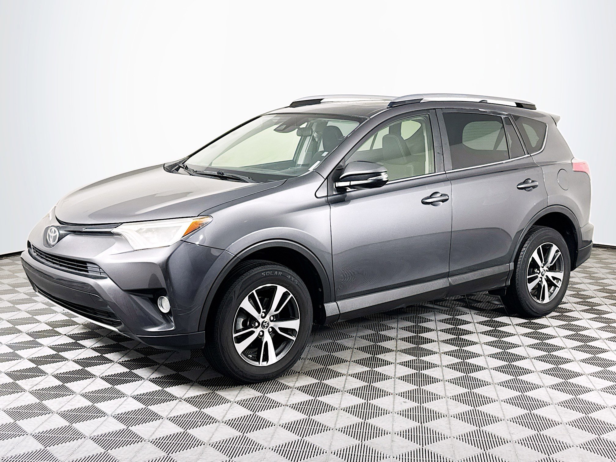 Used 2017 Toyota RAV4 XLE w/ Plus Special Value Package FWD image 4