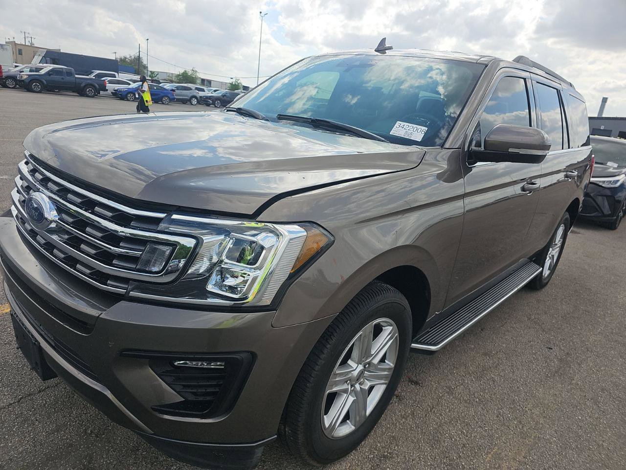 Used 2019 Ford Expedition XLT w/ Equipment Group 202A RWD image 1