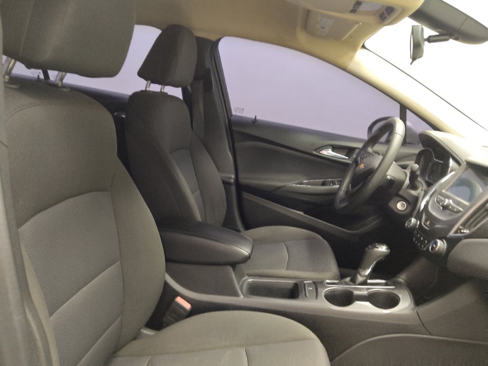 Used 2018 Chevrolet Cruze LT FWD image 21