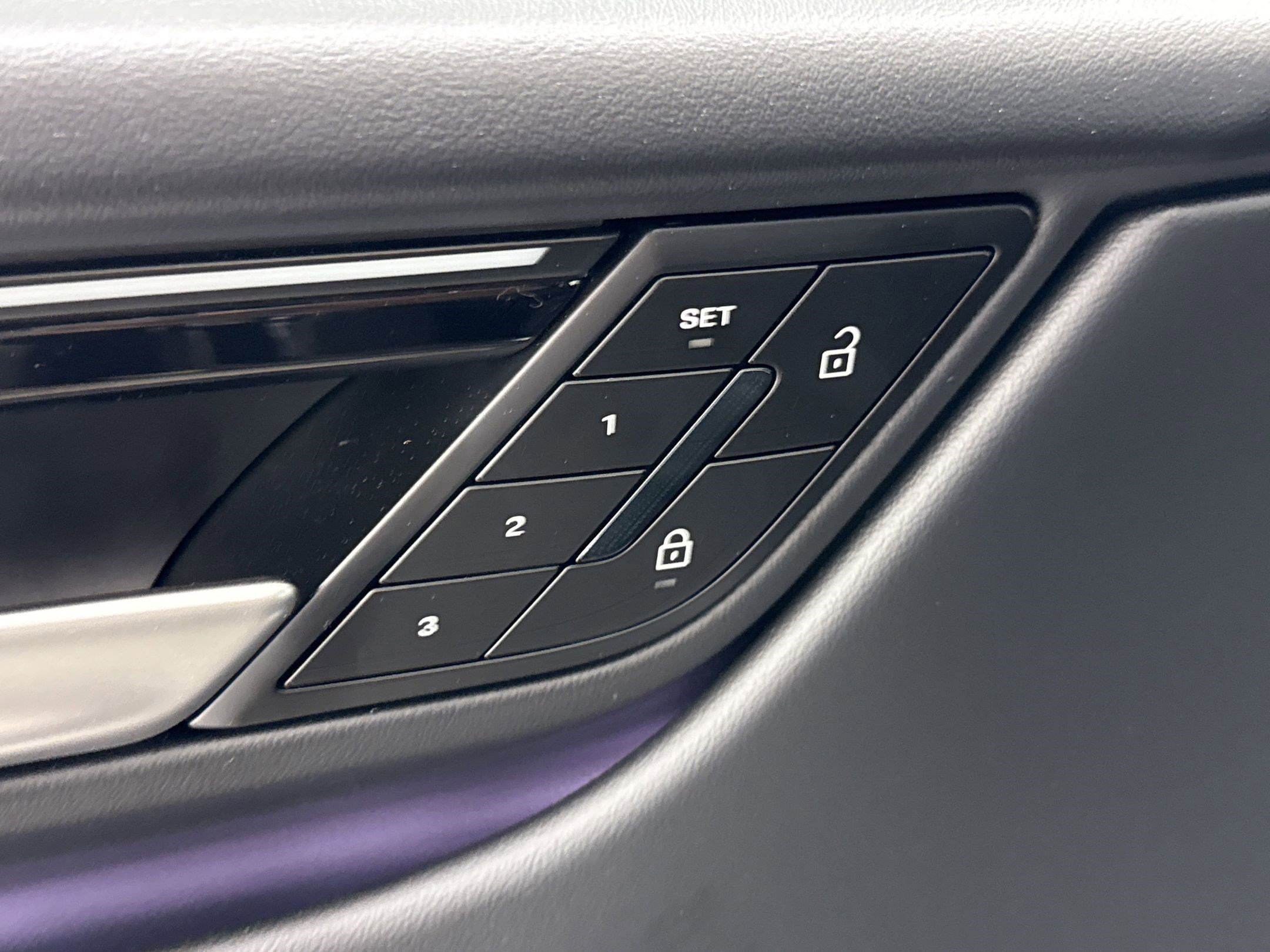 Used 2024 Porsche Macan 4 Electric image 12