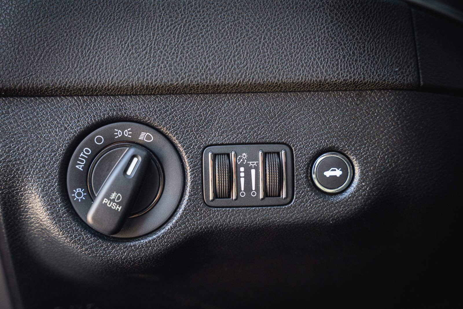 Used 2022 Dodge Charger R/T w/ Blacktop Package image 42