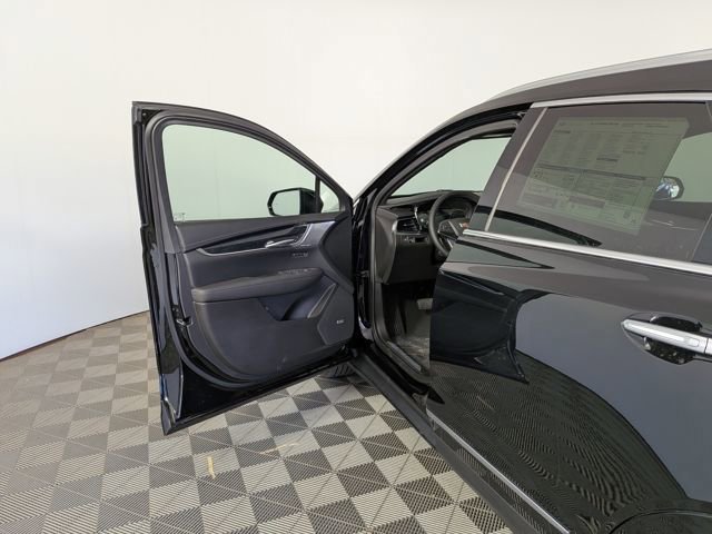 New 2026 Cadillac XT5 Premium Luxury w/ LPO, Floor Liner Package image 15