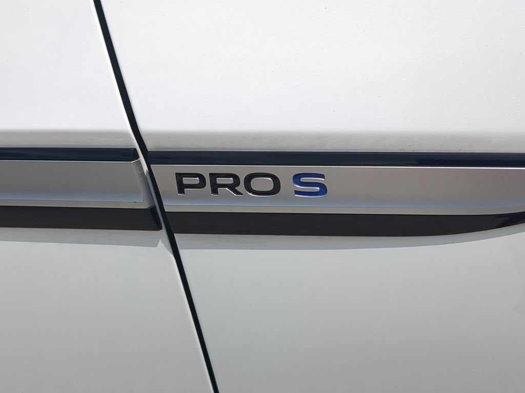 Certified 2025 Volkswagen ID.4 Pro S RWD image 12