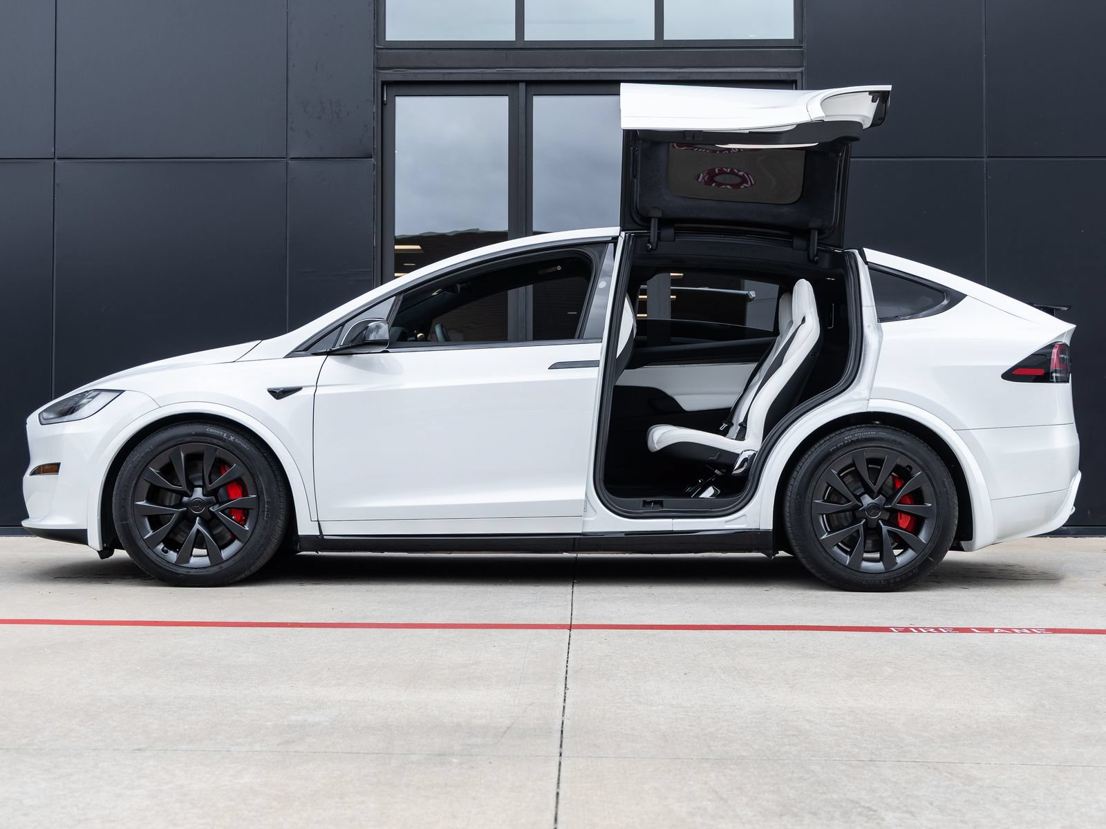 Used 2023 Tesla Model X Plaid AWD/4WD image 10