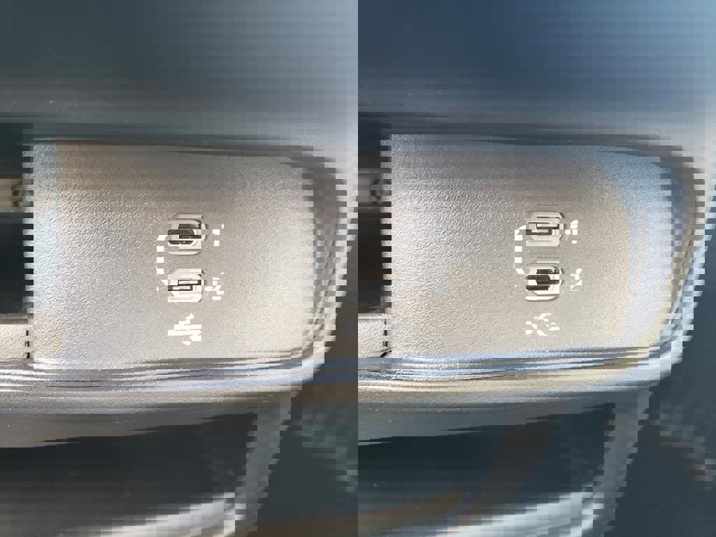 New 2026 Chrysler Pacifica Select image 22