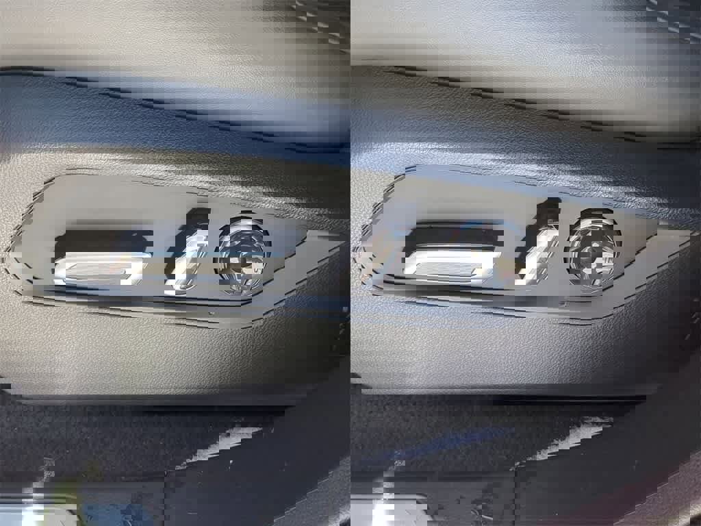 Used 2023 Acura RDX A-Spec image 17