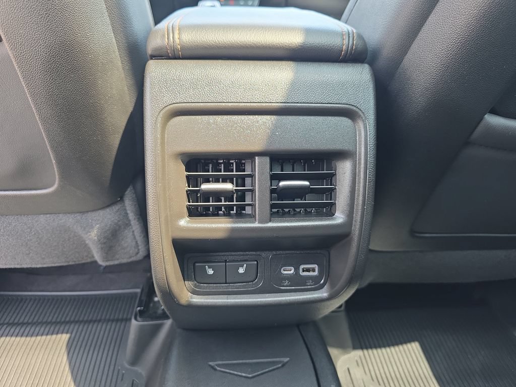 Used 2023 Cadillac XT4 Sport w/ Cold Weather Package AWD/4WD image 31