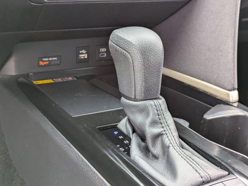 Used 2025 Toyota Camry LE image 23