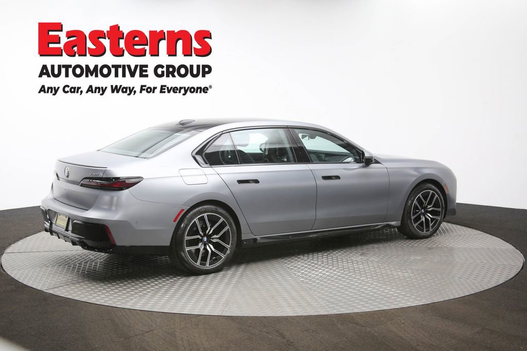 Used 2023 BMW 740i w/ Executive Package image 46