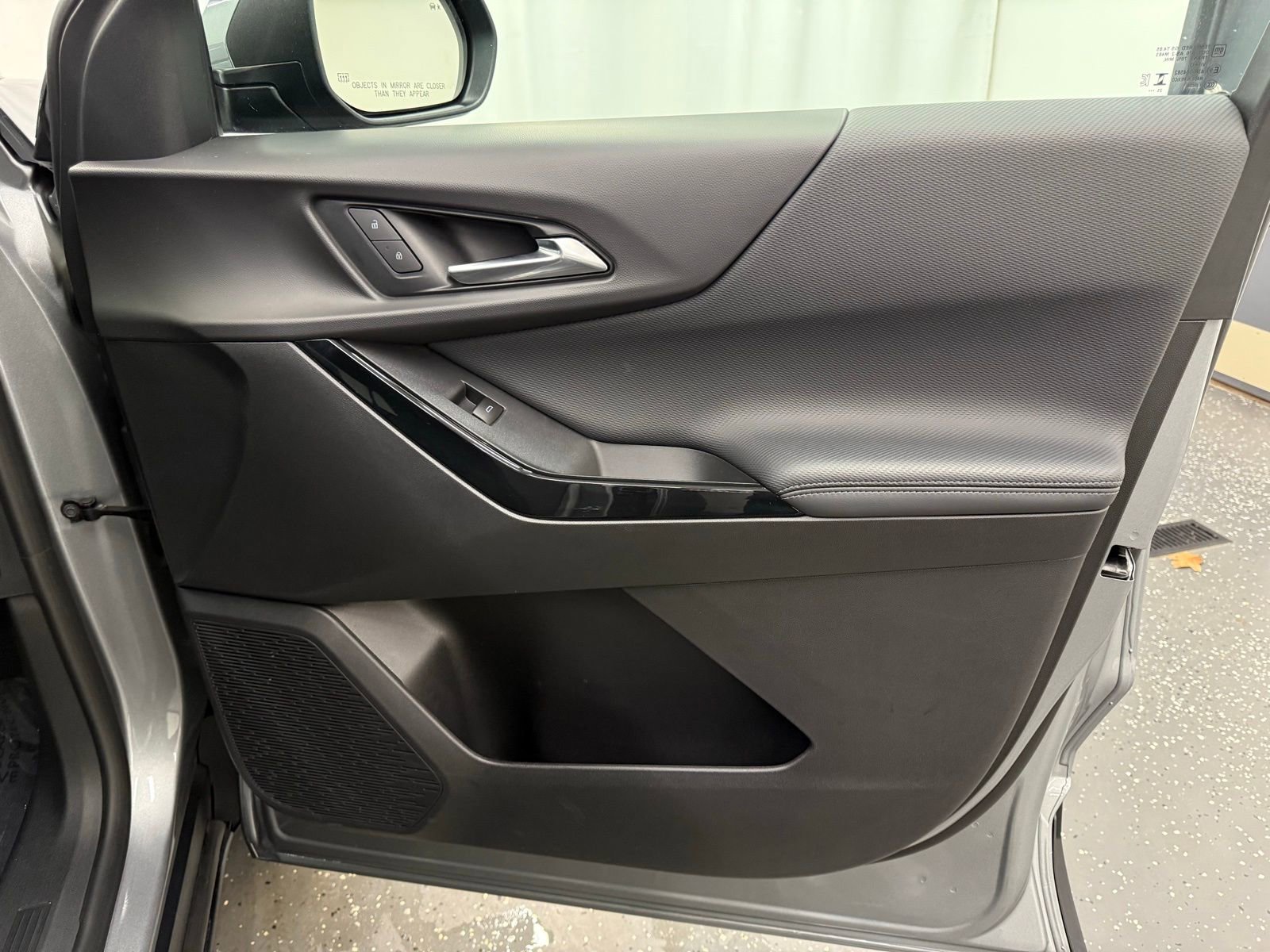 Used 2026 Chevrolet Equinox LT image 7