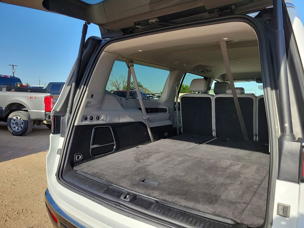 Used 2024 Jeep Wagoneer L Series II RWD image 15