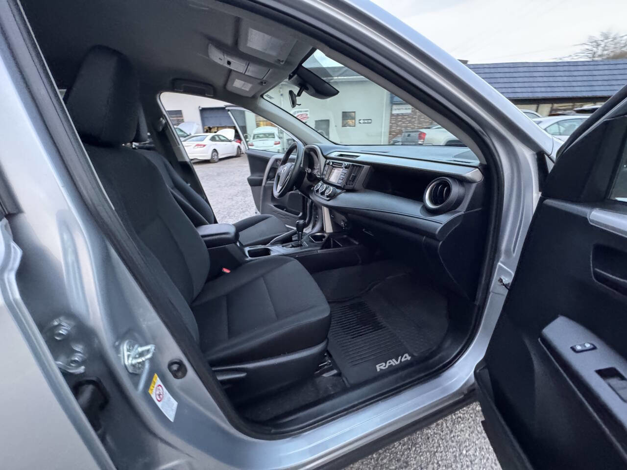 Used 2018 Toyota RAV4 LE w/ All Weather Liner Package image 57