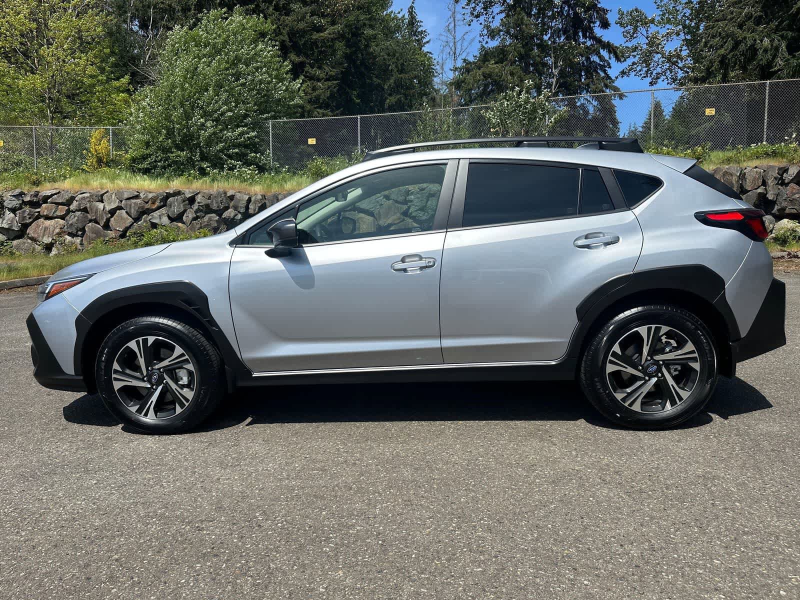 Certified 2025 Subaru Crosstrek 2.0i Premium AWD/4WD image 2