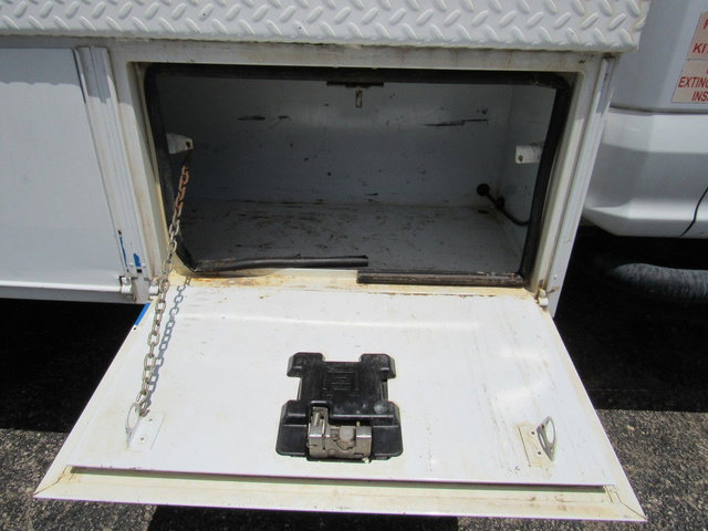 Used 2019 Ford F550 2WD Regular Cab Super Duty image 16