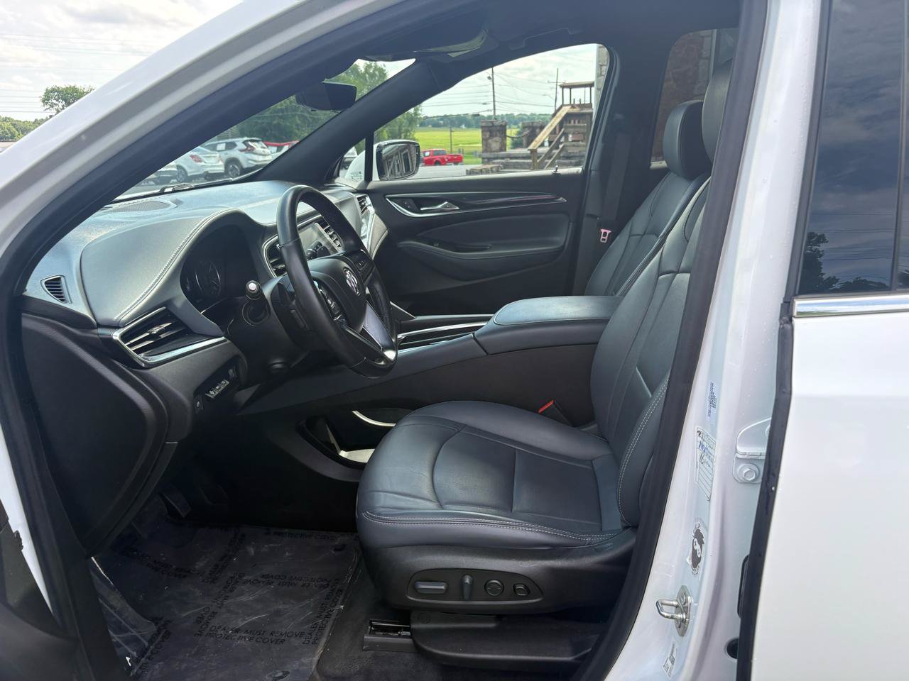 Used 2022 Buick Enclave Premium FWD image 9