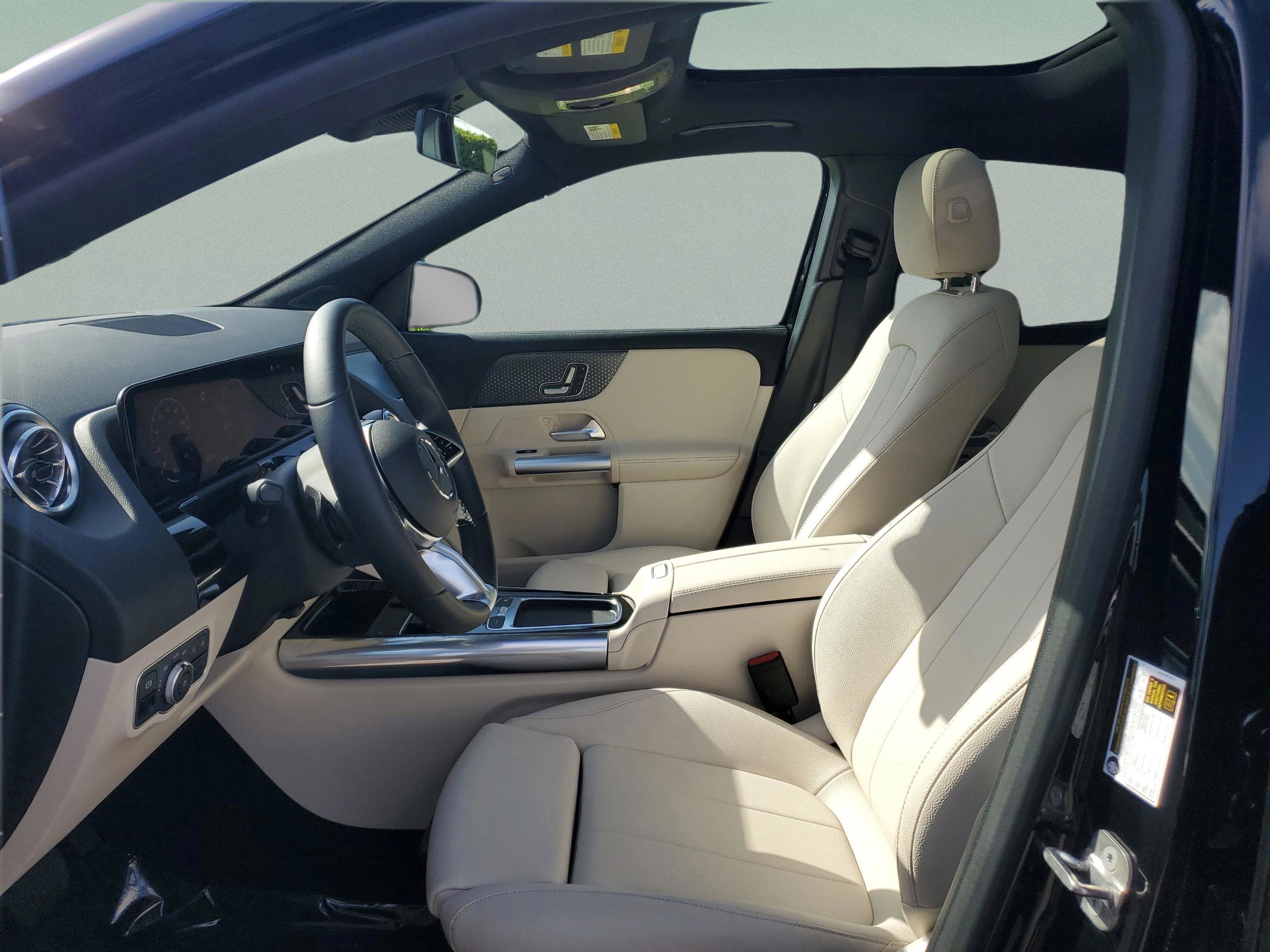 Used 2025 Mercedes-Benz GLA 250 image 9