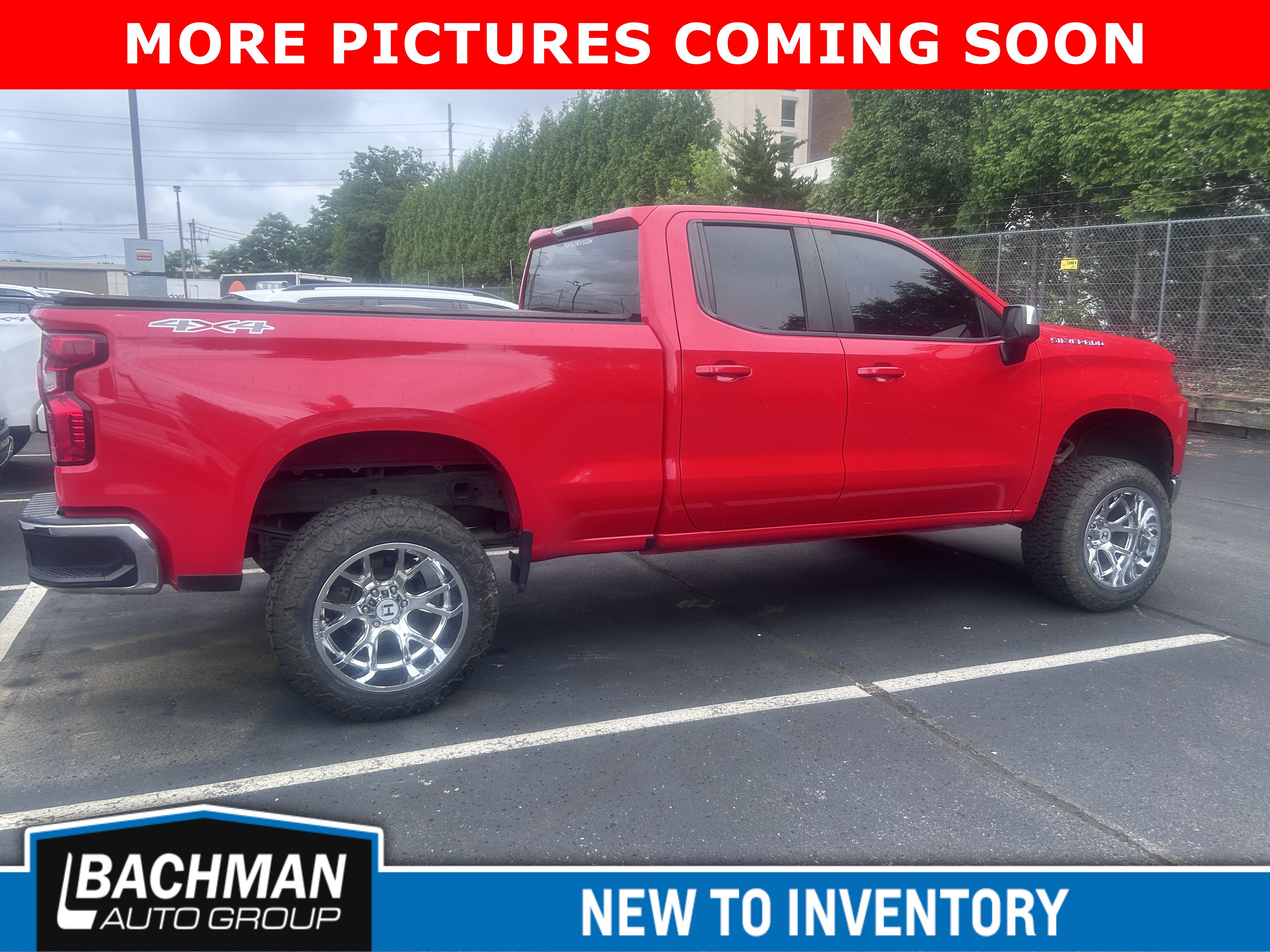 Used 2020 Chevrolet Silverado 1500 LT AWD/4WD image 6