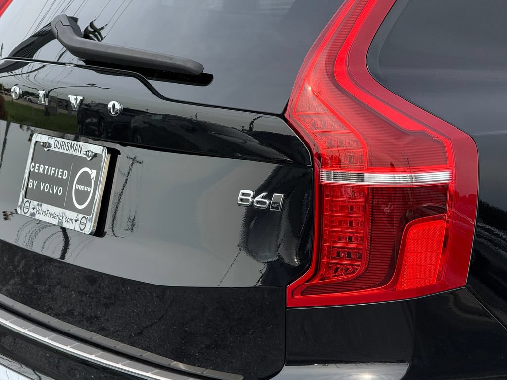 Certified 2023 Volvo XC90 B6 Plus w/ Protection Package Premier AWD/4WD image 12