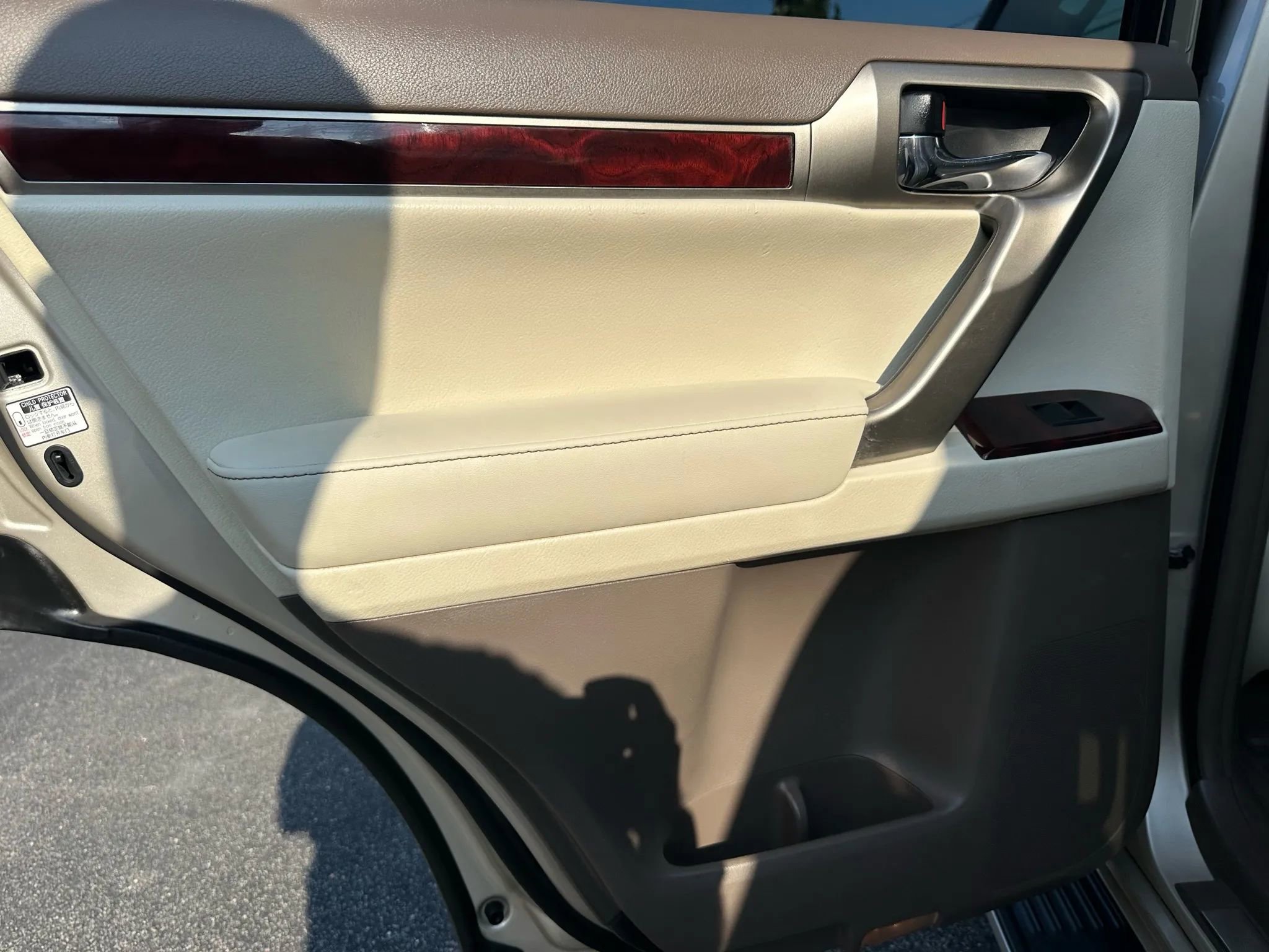 Used 2011 Lexus GX 460 image 16