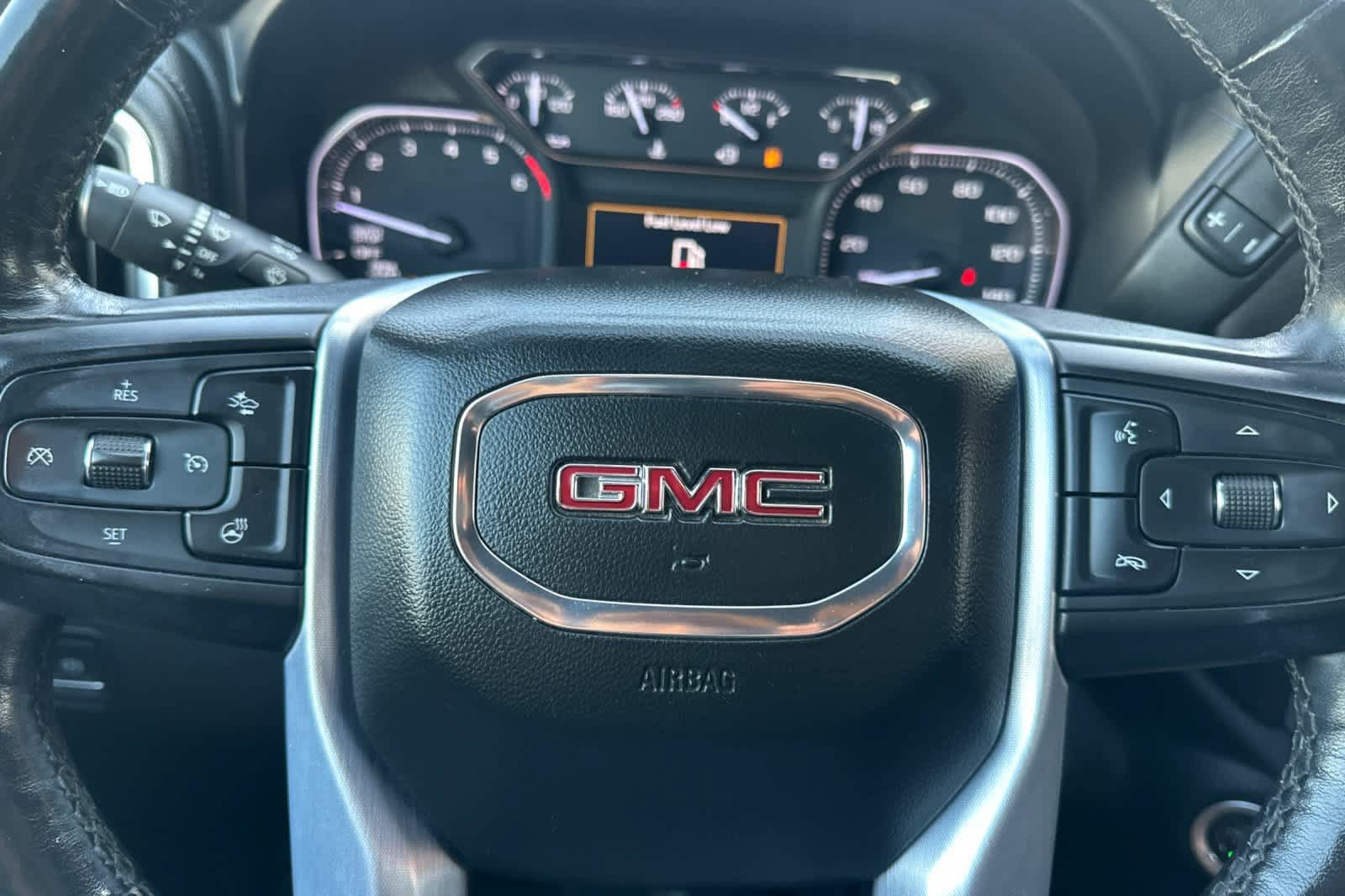 Used 2019 GMC Sierra 1500 SLT w/ SLT Premium Plus Package AWD/4WD image 30