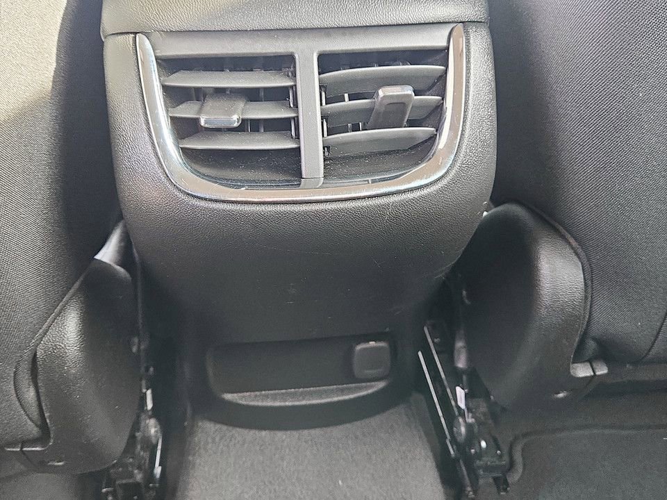 Used 2024 Chevrolet Malibu LT image 31