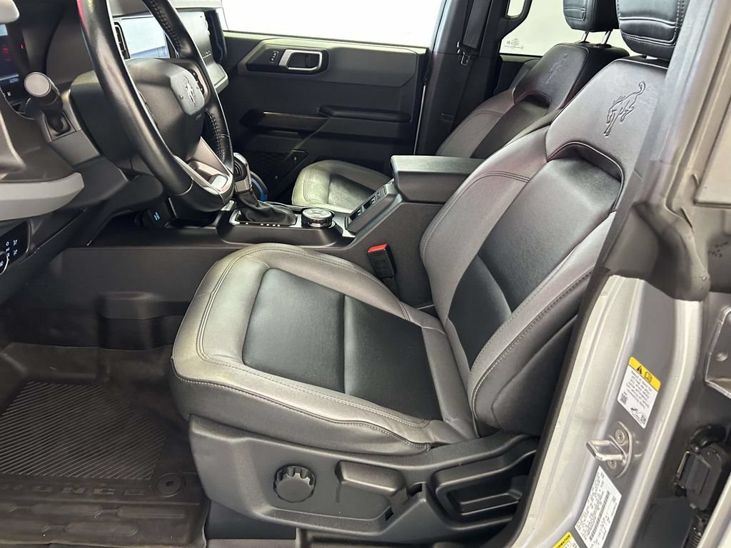Used 2024 Ford Bronco Black Diamond AWD/4WD image 16