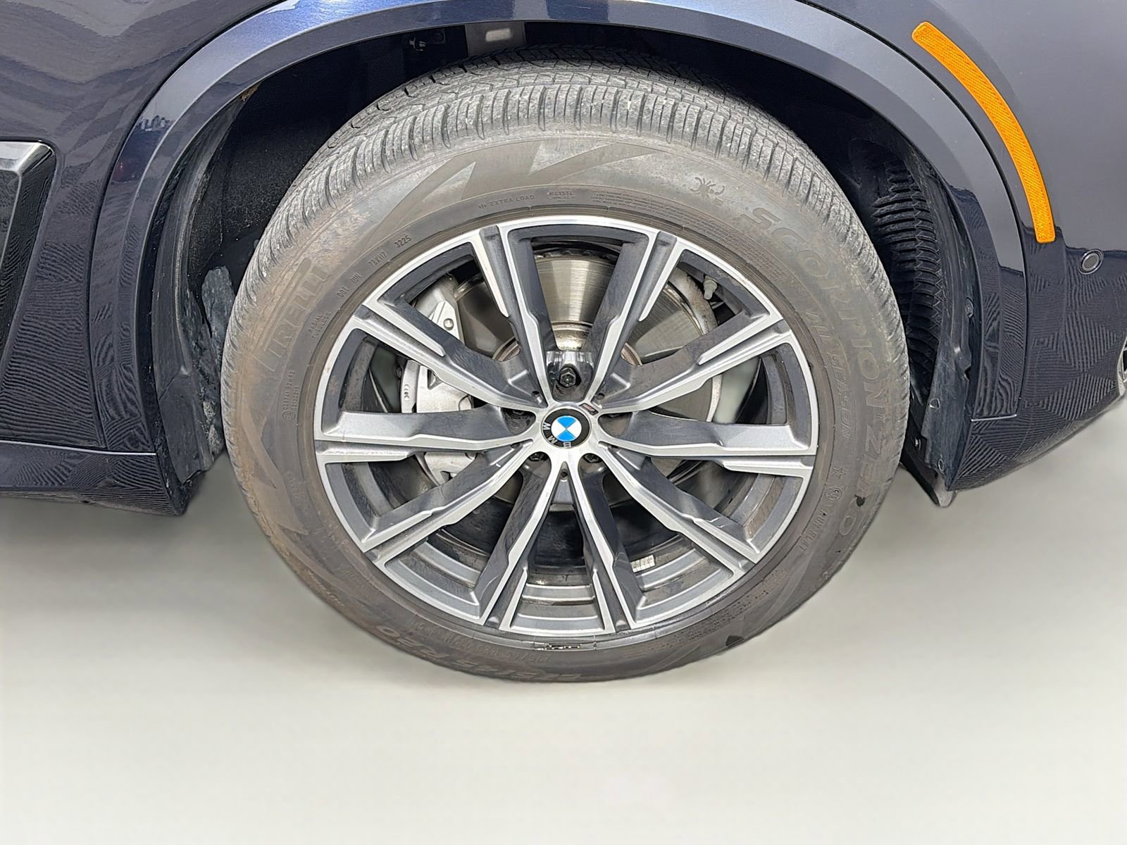 Used 2026 BMW X5 xDrive40i w/ M Sport Package image 34