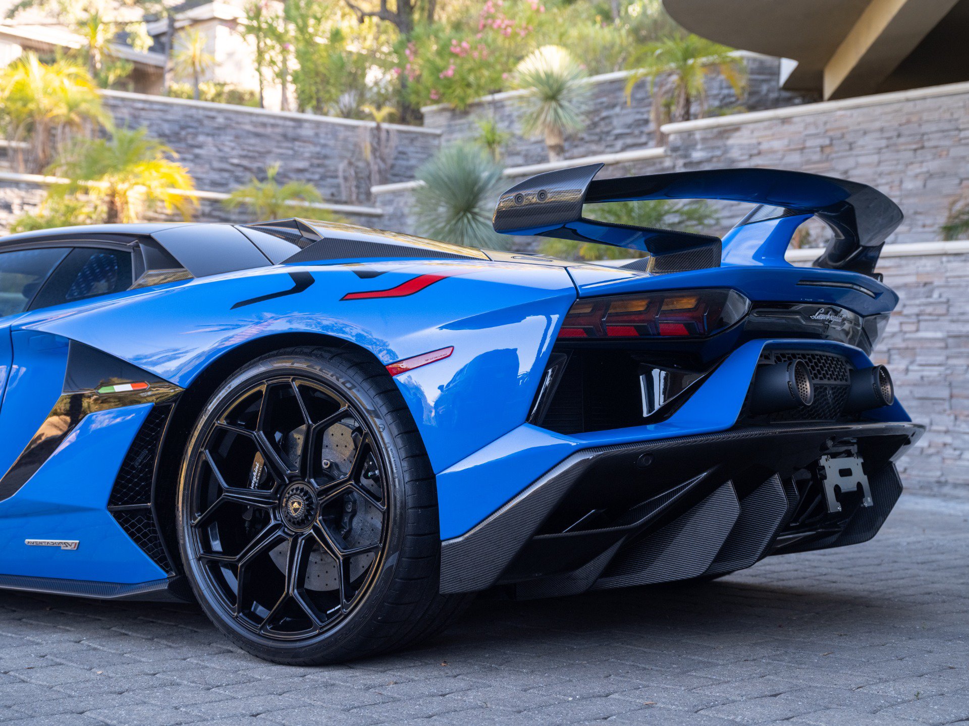 Used 2020 Lamborghini Aventador SVJ AWD/4WD image 65