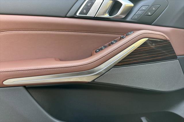 New 2026 BMW X5 xDrive40i w/ M Sport Package AWD/4WD image 10