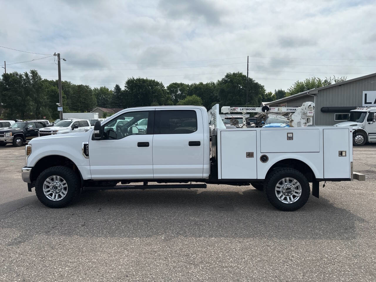 Used 2018 Ford F350 XLT image 2