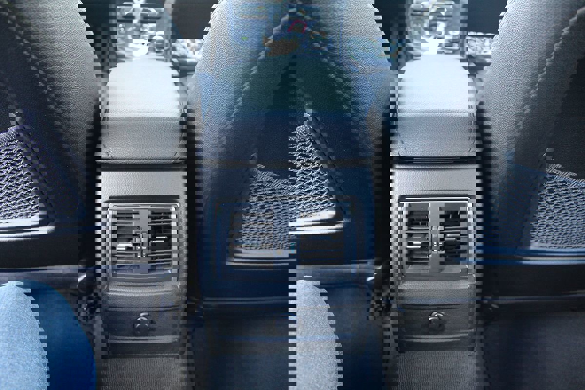 Used 2017 BMW 330i Sedan RWD image 24