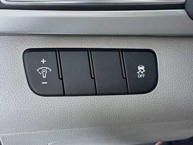 Used 2017 Hyundai Elantra SE FWD image 11