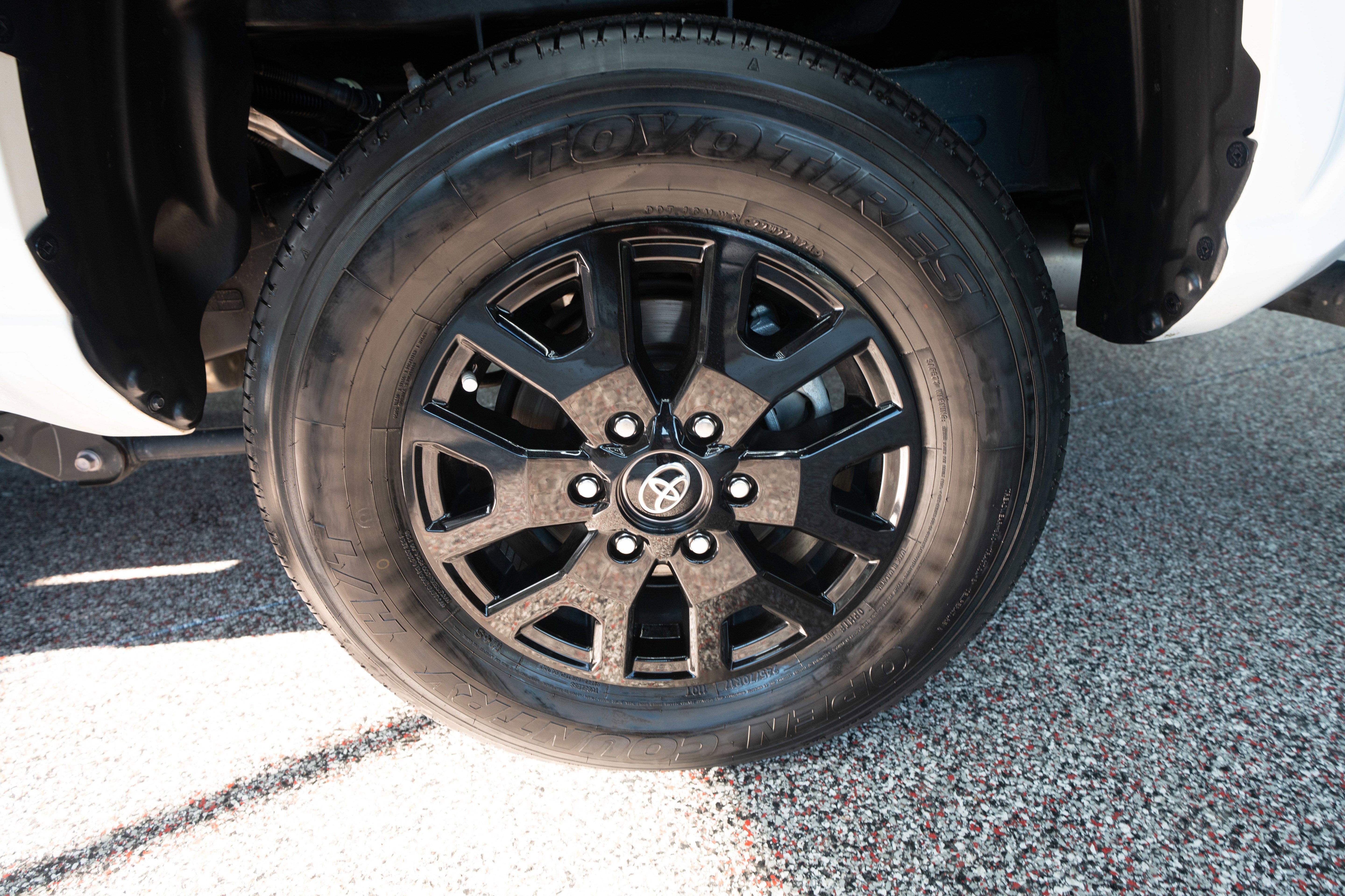 Certified 2024 Toyota Tacoma SR5 image 28