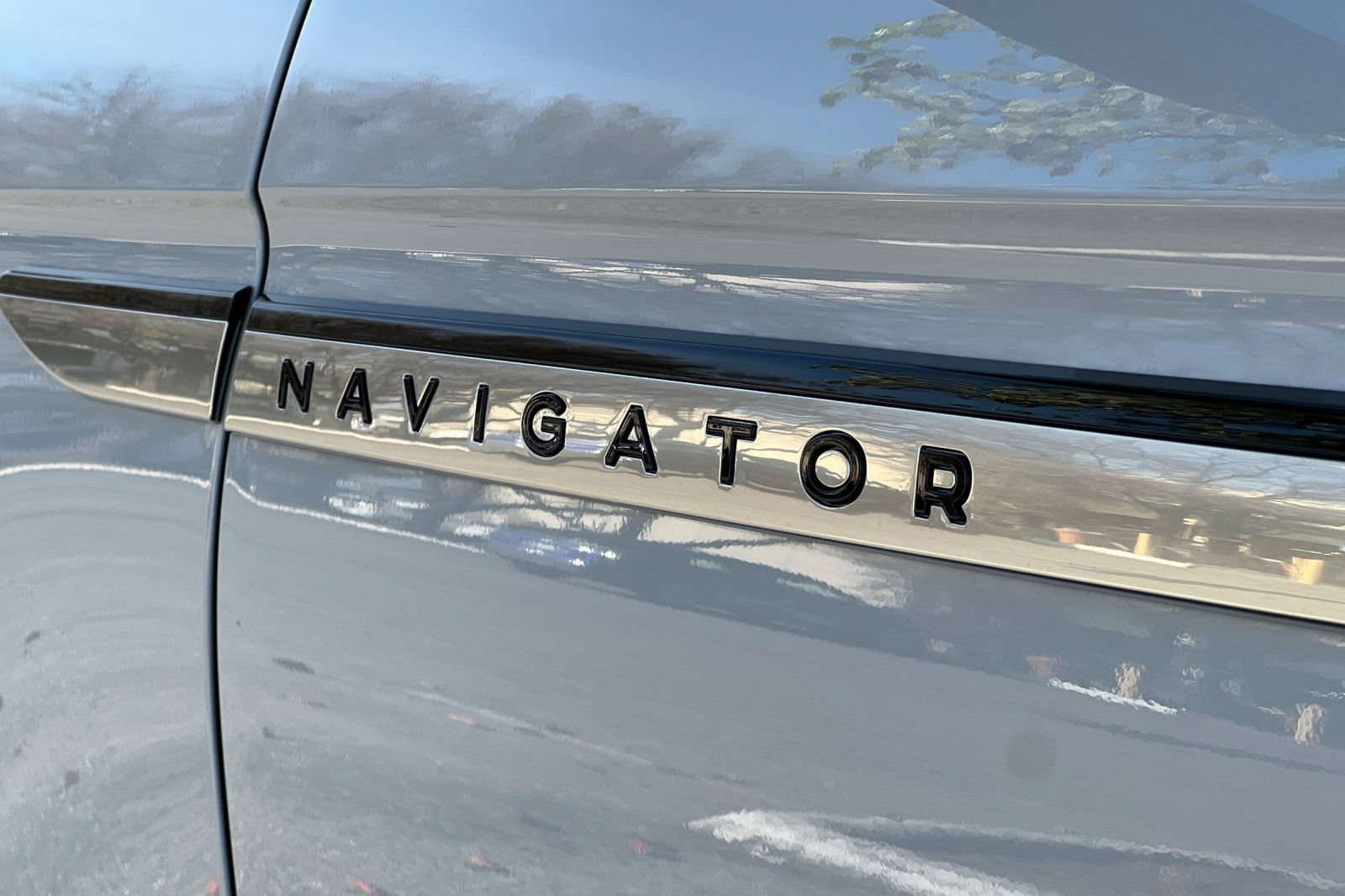 Certified 2025 Lincoln Navigator L Reserve AWD/4WD image 26