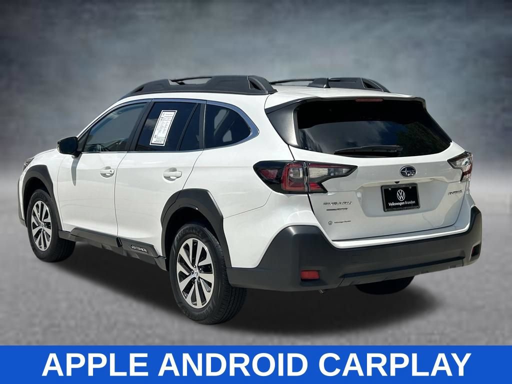 Used 2025 Subaru Outback Premium AWD/4WD image 4