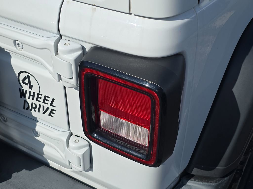 Used 2022 Jeep Wrangler Unlimited Sport image 5