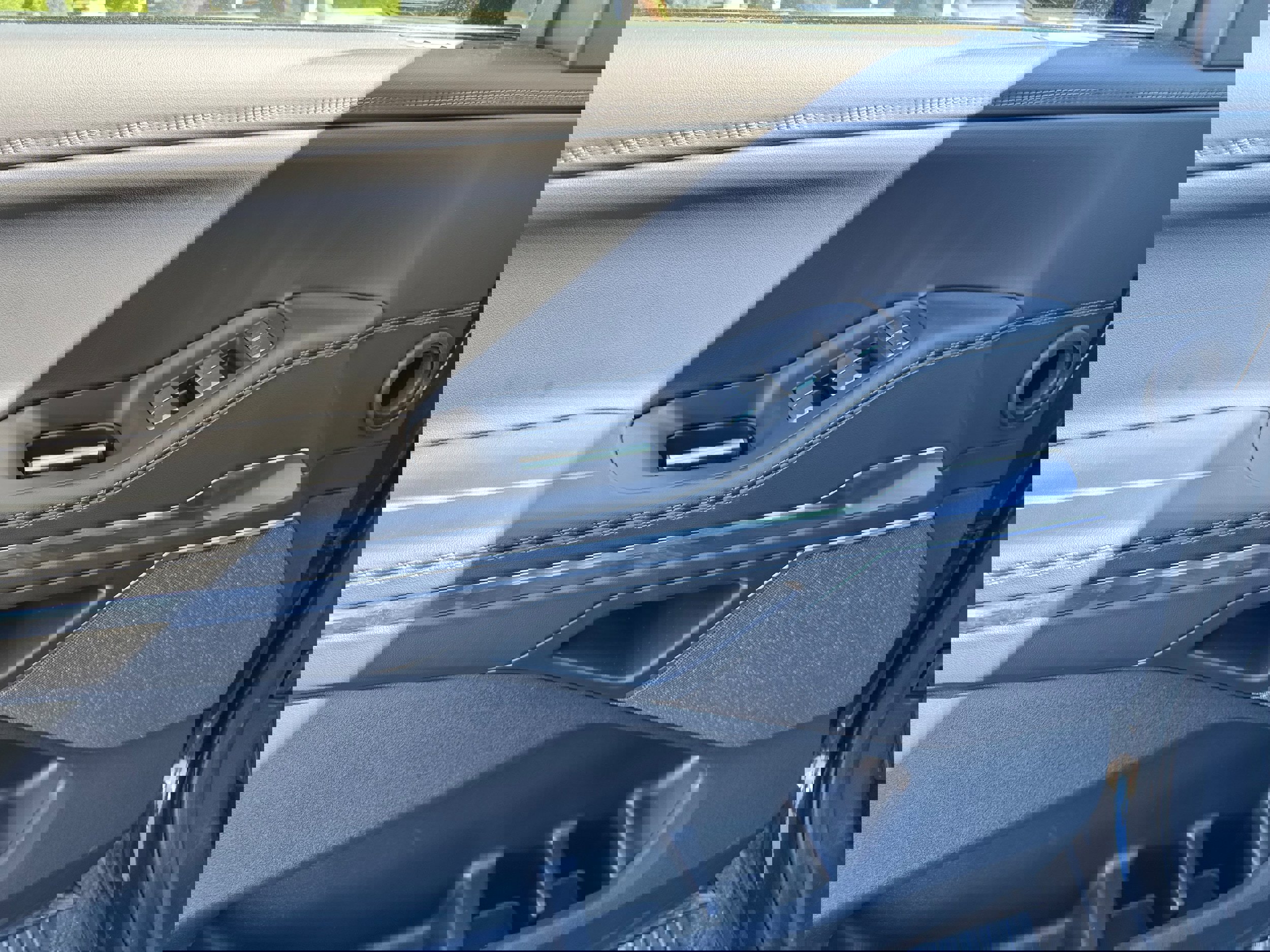 New 2025 Lincoln Navigator L Reserve w/ Jet Appearance Package image 14