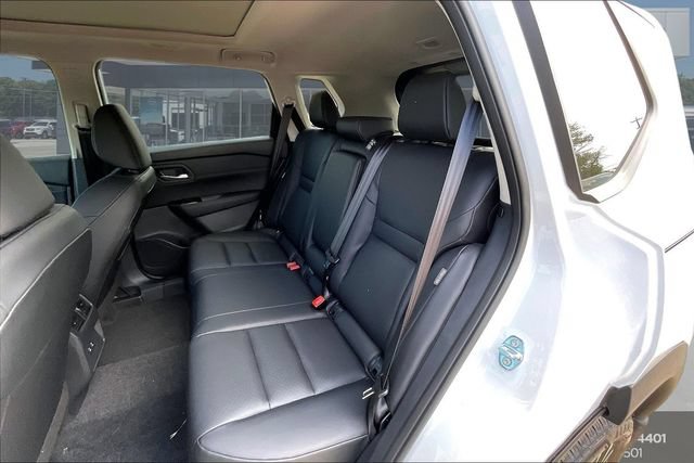 New 2026 Nissan Rogue Dark Armor AWD/4WD image 15