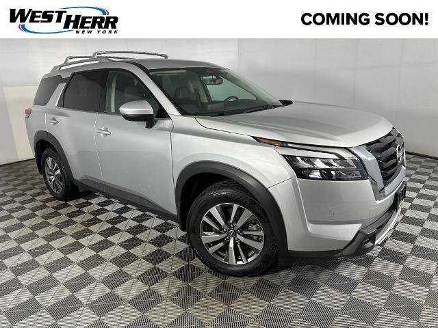Certified 2025 Nissan Pathfinder SL AWD/4WD image 1