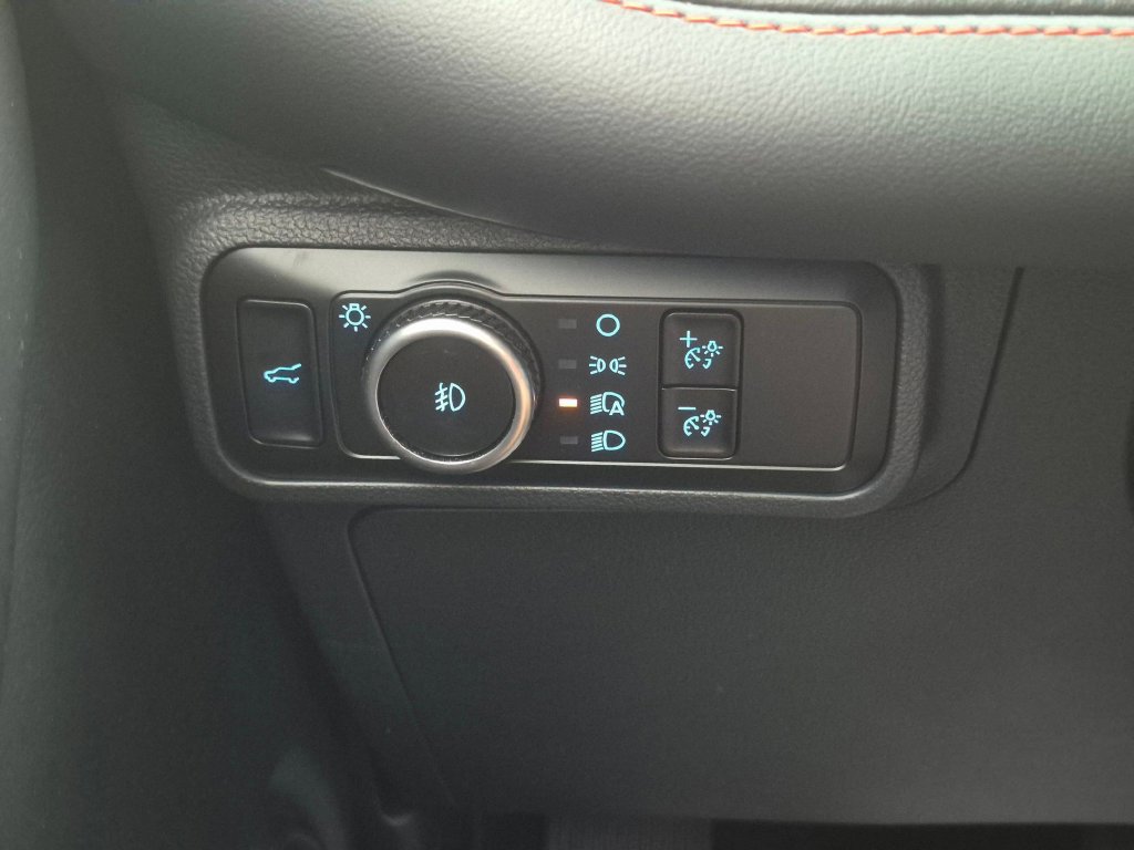 Used 2025 Ford Explorer ST w/ Sun And Sound Package AWD/4WD image 16