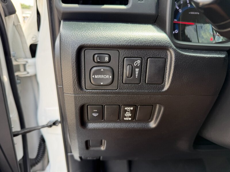Used 2019 Toyota 4Runner TRD Off-Road Premium AWD/4WD image 32