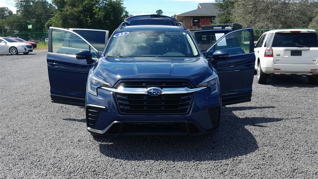 Used 2023 Subaru Ascent Premium w/ Convenience Package image 9