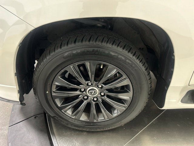 Used 2023 Lexus GX 460 Premium w/ Accessory Package AWD/4WD image 27