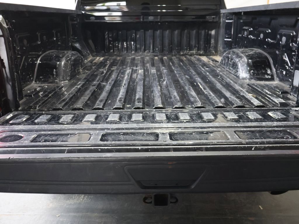 Used 2020 Chevrolet Silverado 2500 Custom w/ Custom Value Package AWD/4WD image 14