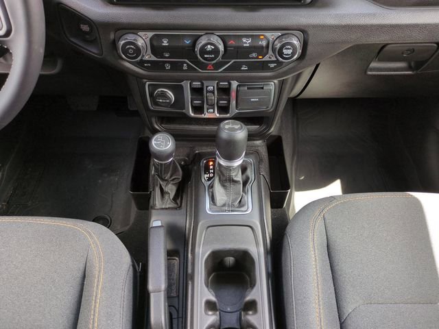 Used 2025 Jeep Wrangler Sport S image 18