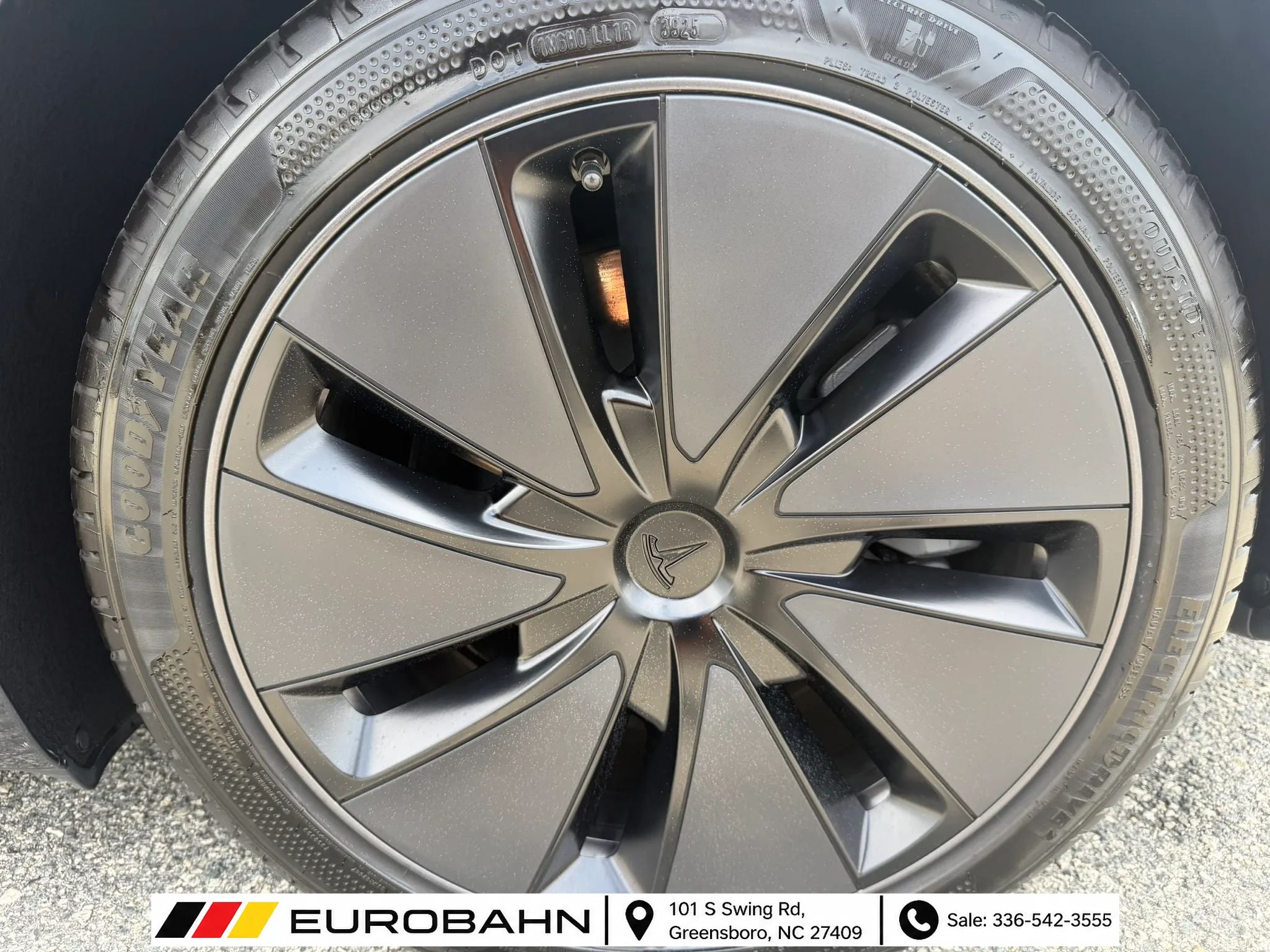 Used 2026 Tesla Model 3 AWD/4WD image 25